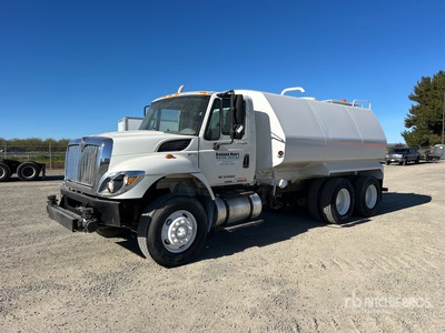 2013 International 7400 4000 gal 6x4 Water Truck