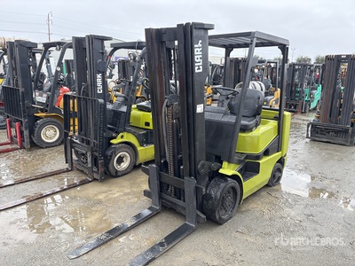 Clark CGC25 Cushion Tire Forklift