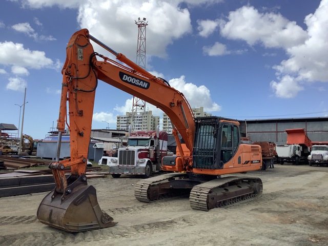 2015 Doosan DX225 Tracked Excavator
