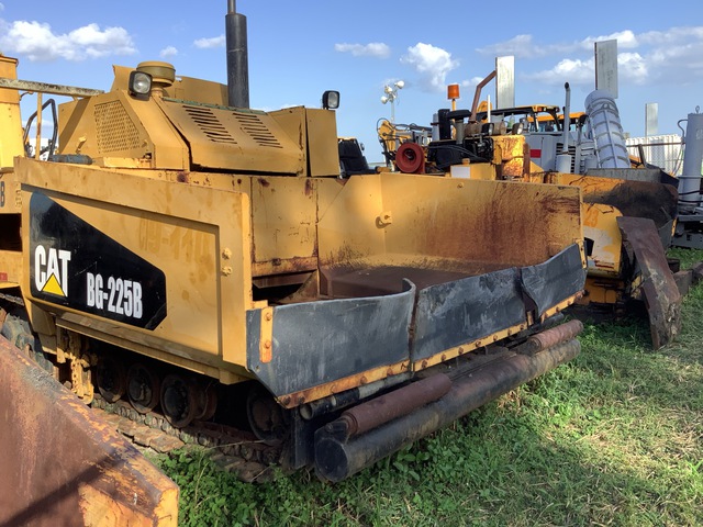1997 Barber-Greene BG-225B Track Asphalt Paver (Inoperable)
