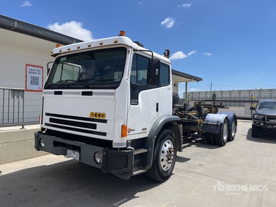 2002 International Hooklift Truck