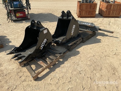 Quantity of (3) Hydraulic Breaker & Excavator Bucket