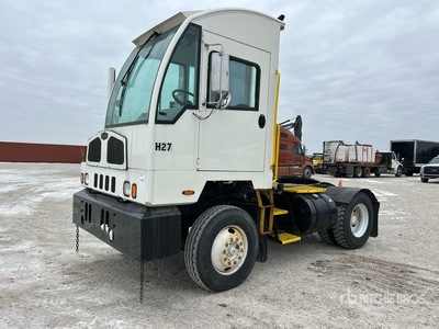 Autocar XSpotter 4x2 Camión remolcador de plataforma