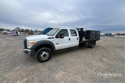 2016 Ford F-450 4x2 Crew Cab Flatbed Truck