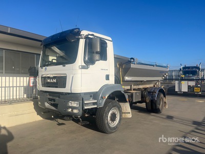 MAN Kunstmeststrooier