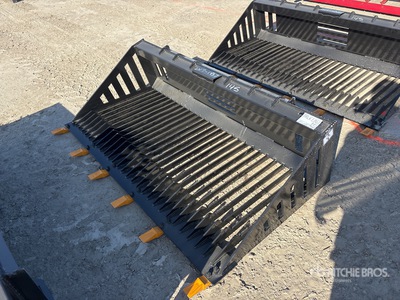 2026 GIYI GY-RB66 66 in Skeleton Skid Steer Bucket (Unused)