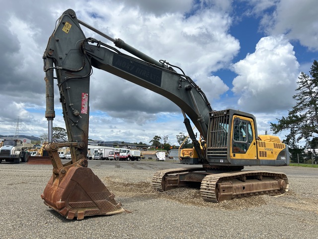 2005 Volvo EC460B LC Tracked Excavator