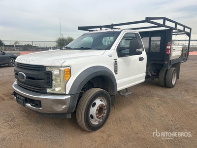2017 Ford F-450 XL 4x2 شاحنة مسطحة
