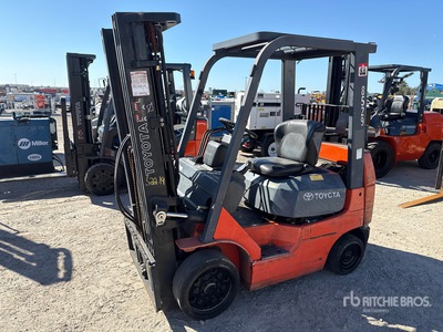 2005 Toyota 7FGCU25 4500 lb Cushion Tire Forklift (Inoperable)