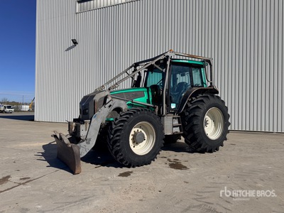 2012 Valtra T153h Tracteur Forestier Tracteur agricole 4WD