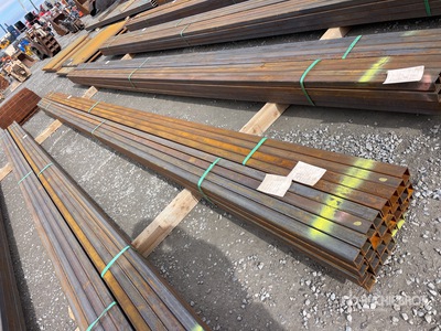 Quantity of (32) 2025 Kit Containers 2 in x 2 in x 25 ft Square Tubing Tubo (Unused)