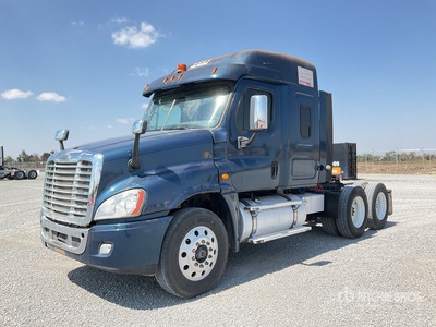 2018 Freightliner Cascadia 125 6x4 Tractocamion con Dormitorio / Cabeza Tractora Cabina Dormitorio