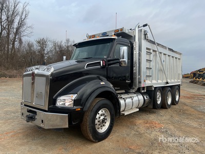 2020 Kenworth T880 8x4 Tri/A Dump Truck