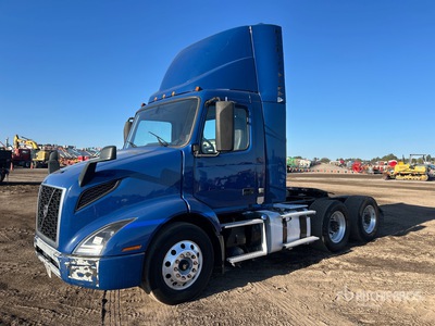 2021 Volvo VNR 6x4 T/A Dagcabine Trekker