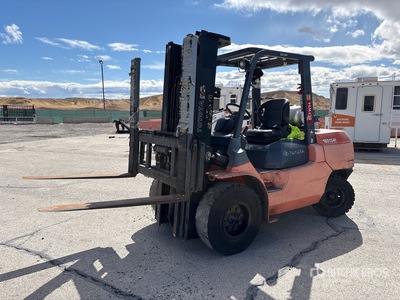 2006 Toyota 7FGU45 8500 lb Pneumatic Tire Heftruck