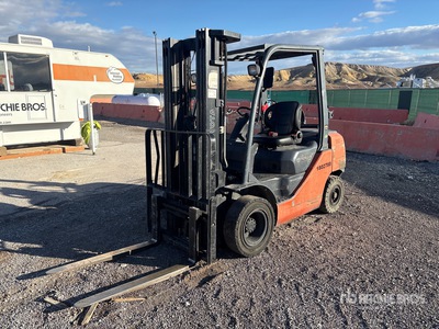 2017 Toyota 8FGU25 4500 lb Pneumatic Tire Chariot Élévateur