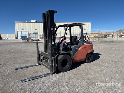 2014 Toyota 8FG50U 8650 lb Pneumatic Tire フォークリフト