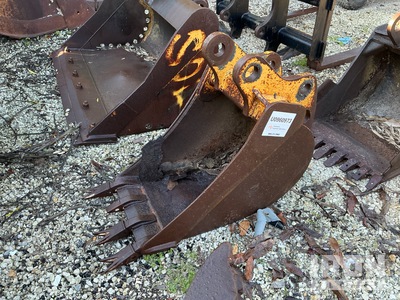 John Deere 18 in Cazo trasero para retroexcavadora