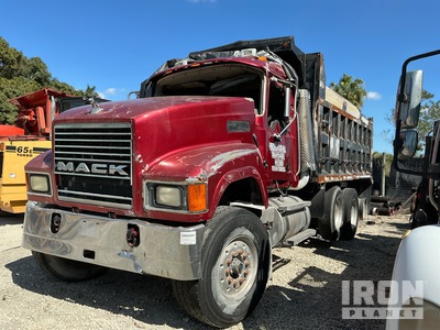 2007 Mack CH613 8x4 Tri/A Camión dumper