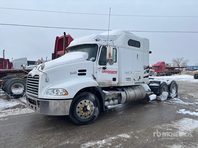 2016 Mack CXU613 Ciągnik siodłowy T/A z kabiną sypialną (Inoperable)