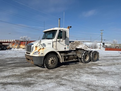 2007 Freightliner CL 112 6x4 T/A Day Cab Truck Tractor