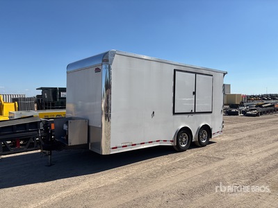 2022 United Trailers, LLC 18 ft T/A w/New Tech Machinery Roof Panel Machine Model SSQ11 مقطورة ذو كبينة مغلقة