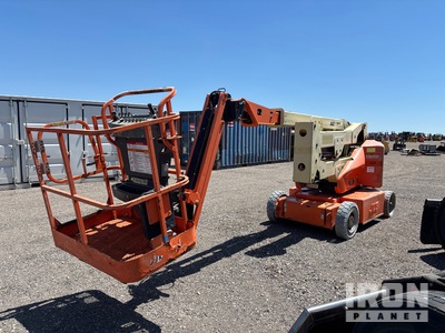 2014 JLG E400AJPN 2WD Electric Articulating Boom Lift