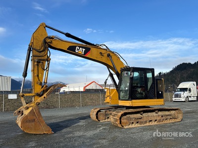 2017 Cat 325F LCR Tracked Excavator