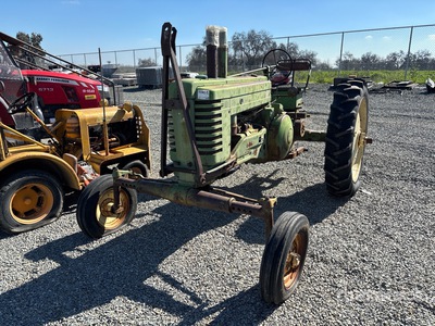 John Deere Ciągnik 2WD