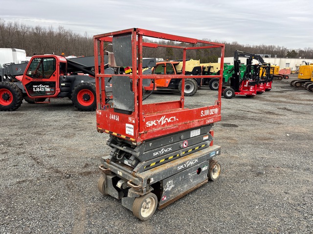 2015 Skyjack SJIII-3219 Electric Scissor Lift