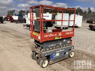 2015 Skyjack SJIII 3219 Electric Scissor Lift