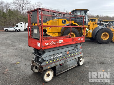 2015 Skyjack SJIII 3226 Electric Scissor Lift