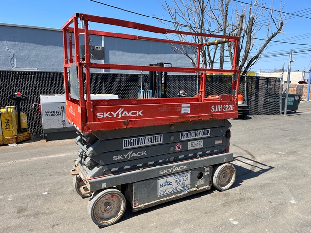 2018 Skyjack SJIII 3226 Electric Scissor Lift