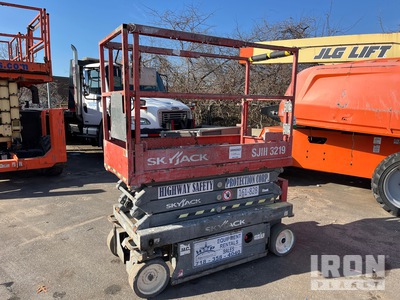 Skyjack SJIII-3219 Electric Scissor Lift