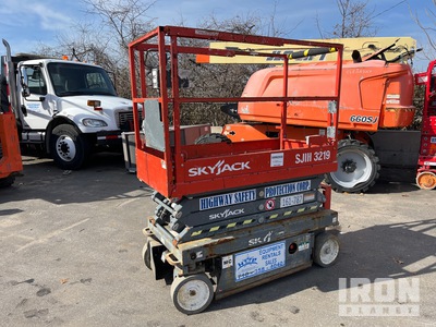 Skyjack SJIII-3219 Electric Scissor Lift