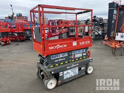 Skyjack SJII3219 Electric Scissor Lift