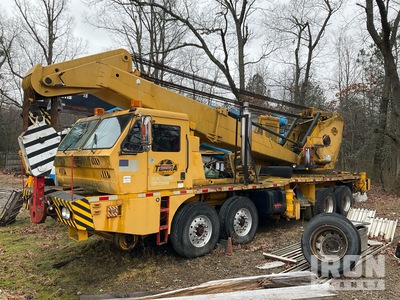 1978 Pettibone 220000 lb 8x4 Hydraulic Truck Crane (Inoperable)