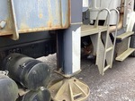Chassis with Outrigger Cylinders