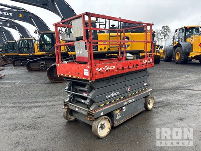 2015 Skyjack SJIII 4632 Electric Scissor Lift