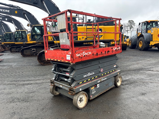 2015 Skyjack SJIII 4632 Electric Scissor Lift