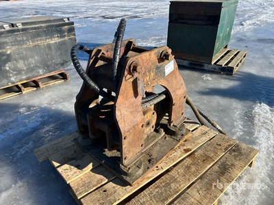 24 in Excavator Plate Compactor