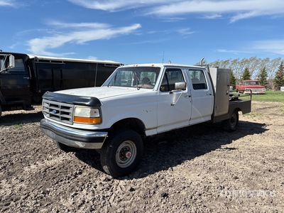 1992 Ford F-350 4x4 Crew Cab Flatbed Truck (Inoperable)