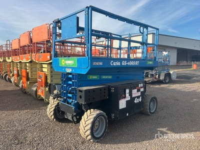 2016 Genie GS-4069 4x4 Dual Fuel Piattaforma aerea verticale