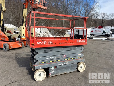 2015 Skyjack SJIII 4632 Electric Scissor Lift