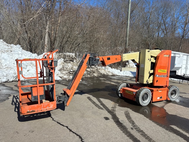 2015 JLG E300AJP 2WD Electric Articulating Boom Lift