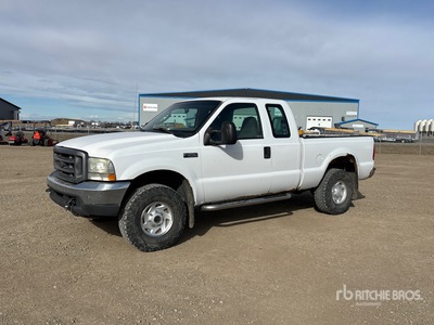 2004 Ford F-250 4x4 Extended Cab Pickup