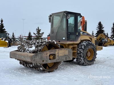 2004 Cat CP-563E Padfoot Drum Compactor