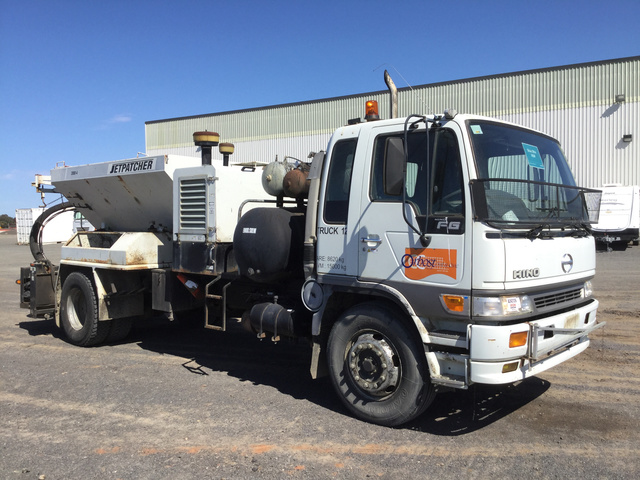 2000 Hino FG1J 4x2 Asphalt Distributor Truck
