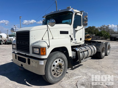 2017 Mack CHU613 6x4 Cabeza Tractora Cabina Corta
