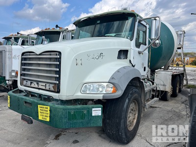 2015 Mack GU813 8x4 Mixer Truck (Inoperable)